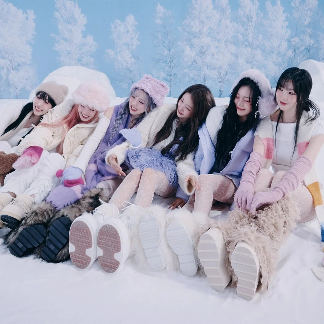 GFRIEND 10th Anniversary Season of MemoriesCONCERT CONCEPT PHOTO 25.01.17. FRI 8PM KST 25.01.18. SAT 6PM KST 25.01.19. SUN 5PM KST여자친구 GFRIENDSeason of Memories 3